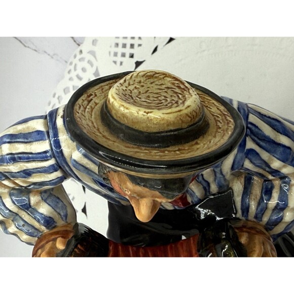 Royal Doulton 2172 Retired Jolly Sailor w/ Accordion Figurine, 6.75" Tall - Picture 11 of 16
